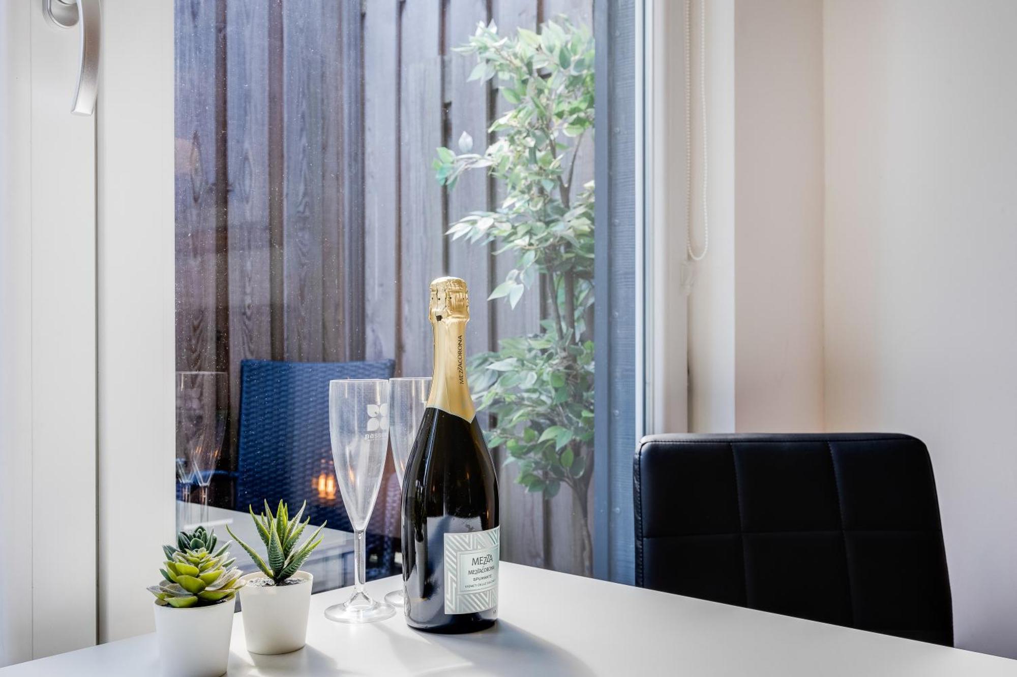 Luxe Wellness Apartment Apeldoorn With Jacuzzi And Sauna Exterior photo