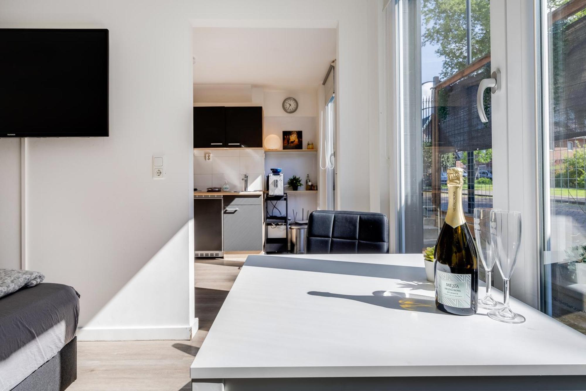 Luxe Wellness Apartment Apeldoorn With Jacuzzi And Sauna Exterior photo